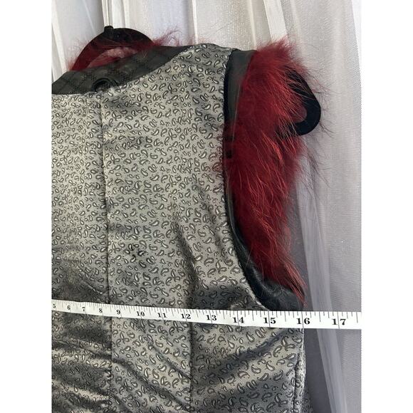 Women’s (M) Black Leather Vest Short Faux Fur Red Purchased in Europe Medium - Picture 8 of 9